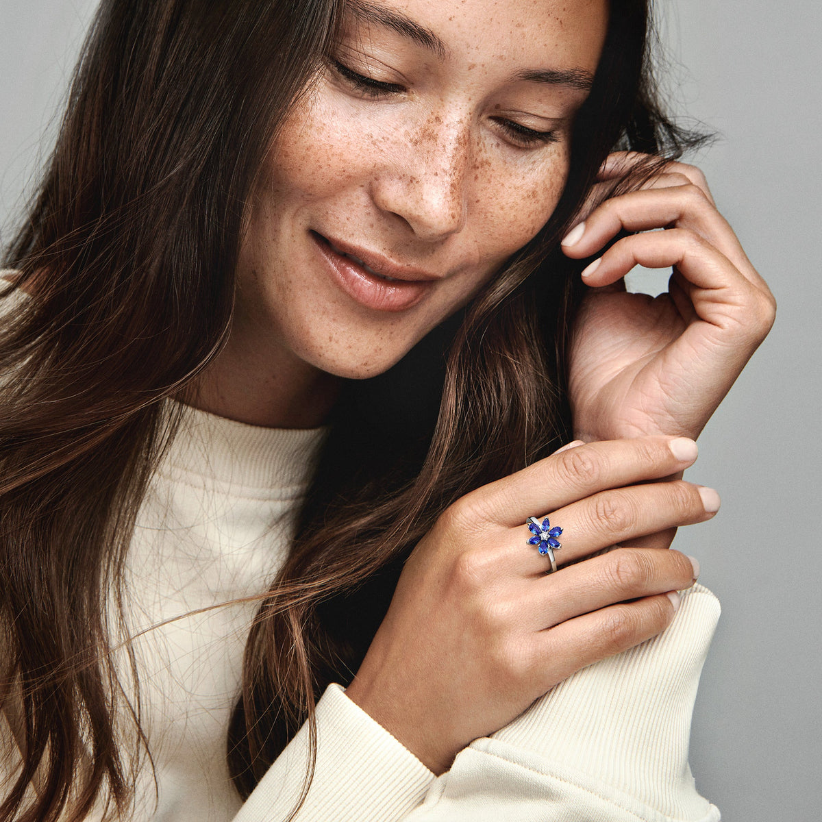 Pandora Sparkling Herbarium Cluster Ring