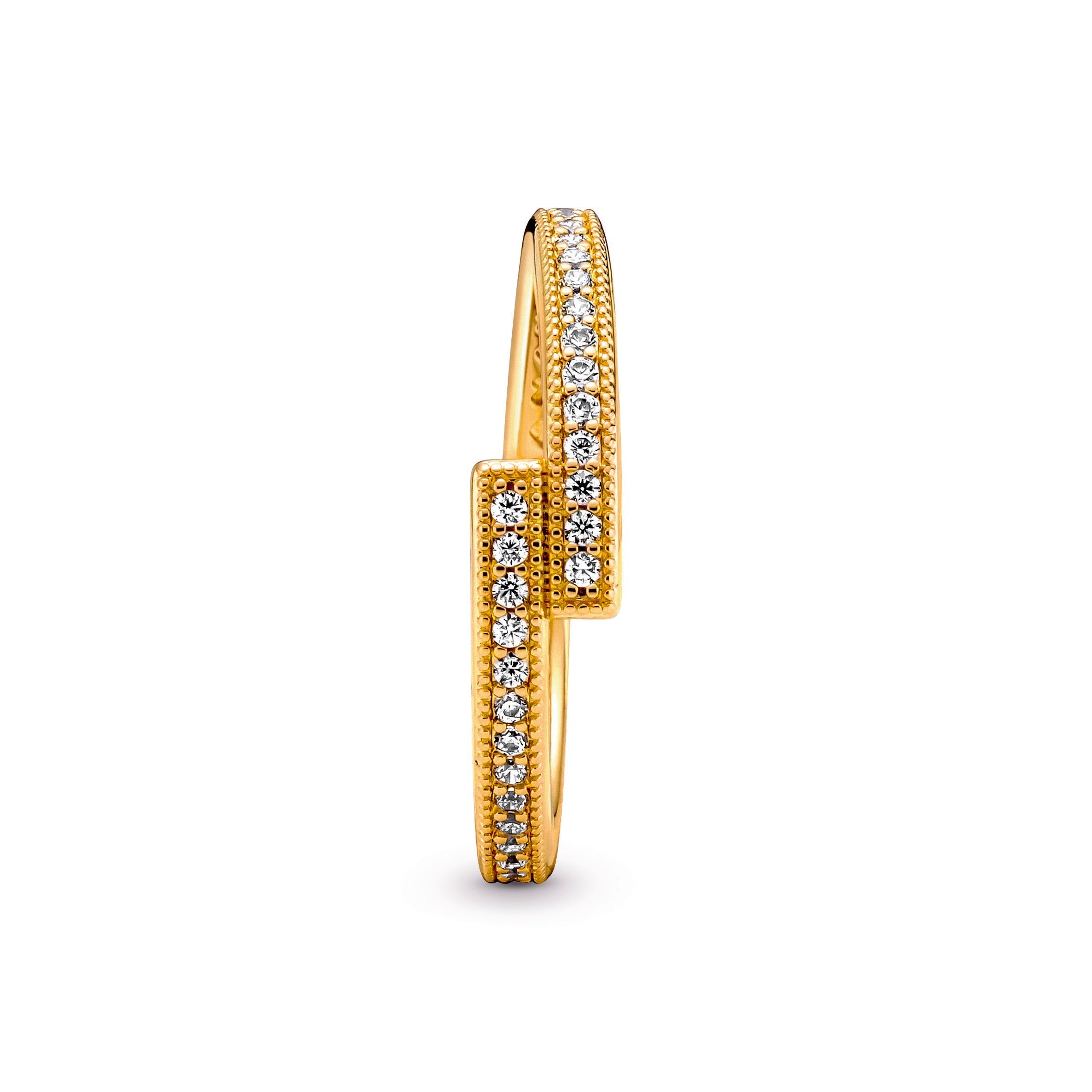 Pandora Sparkling Overlapping Ring
